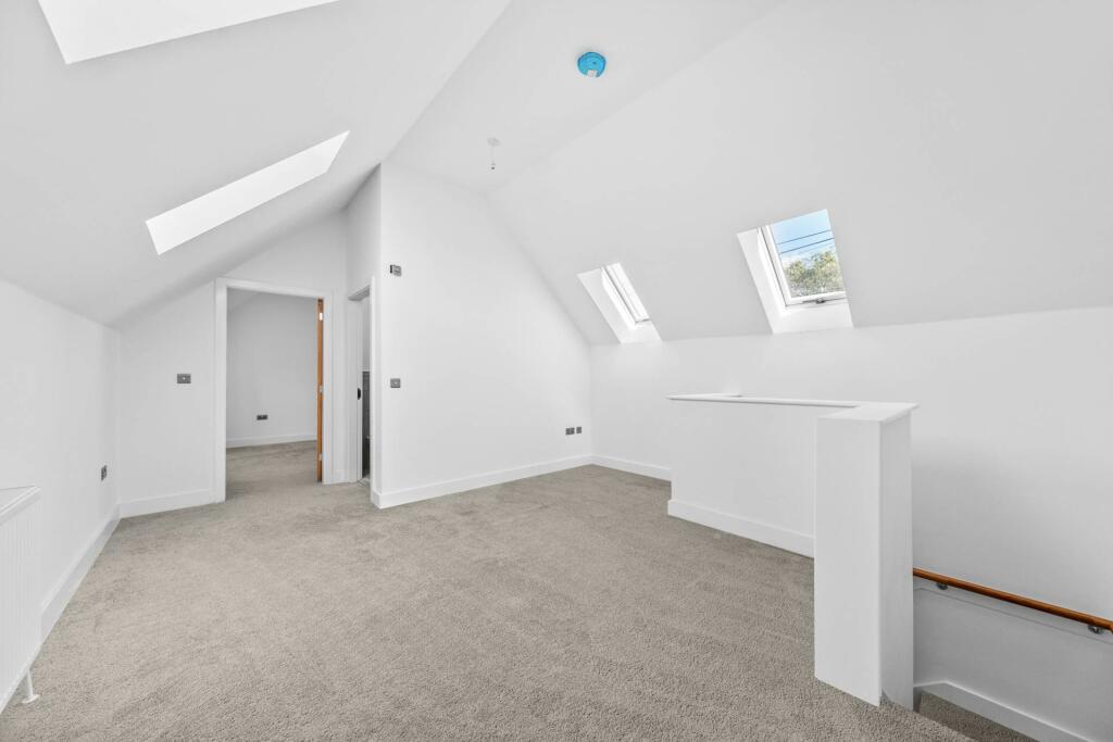 Additional image 3 of THE WHITEHALL - Old Lane, Drighlington