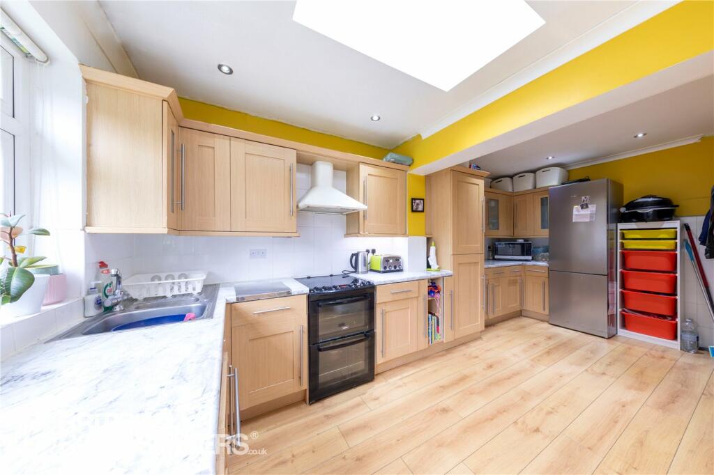 Additional image 26 of Calmont Road, Bromley, BR1