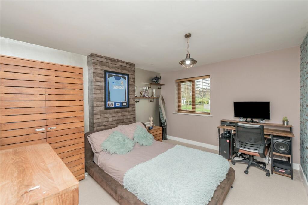 Additional image 17 of Whitcliffe Road, Cleckheaton, West Yorkshire, BD19