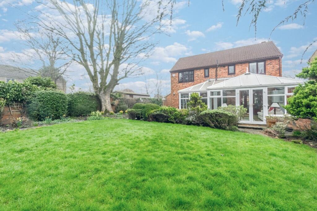 Additional image 18 of Southcroft Avenue, Birkenshaw, Bradford, BD11