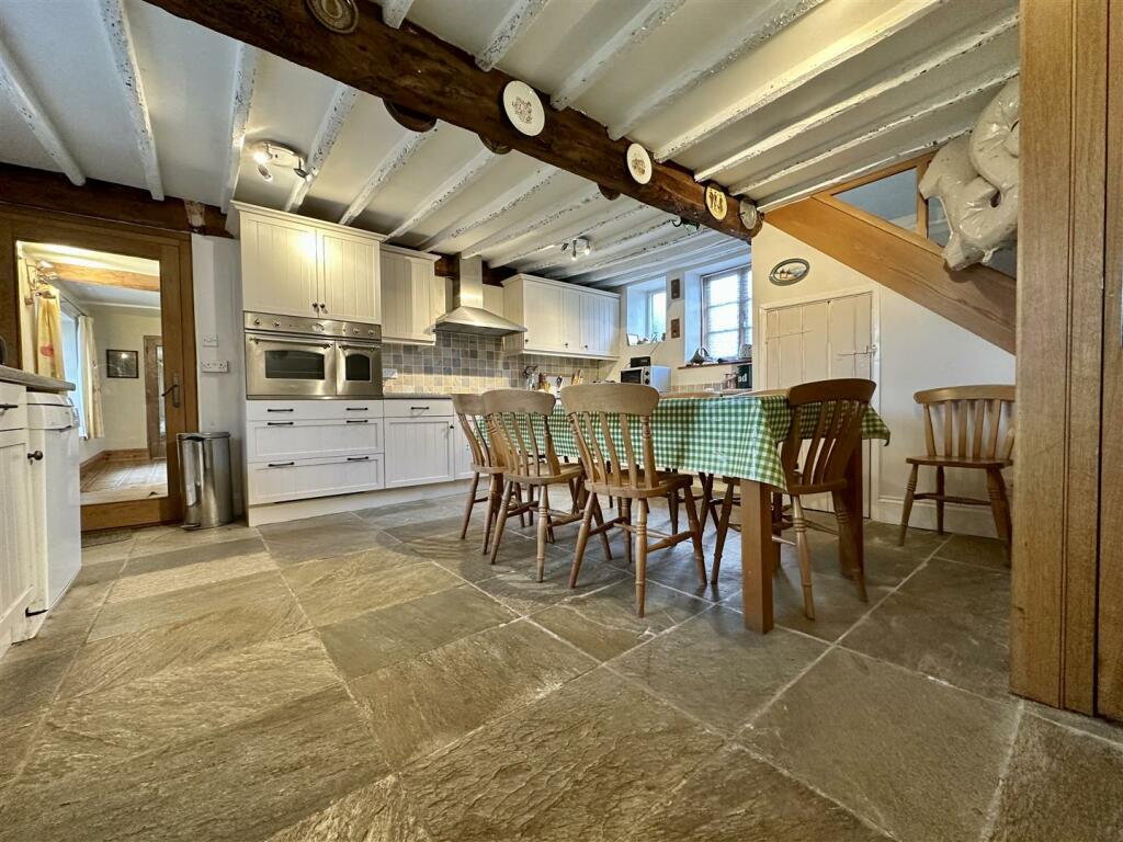 Additional image 17 of Townsend