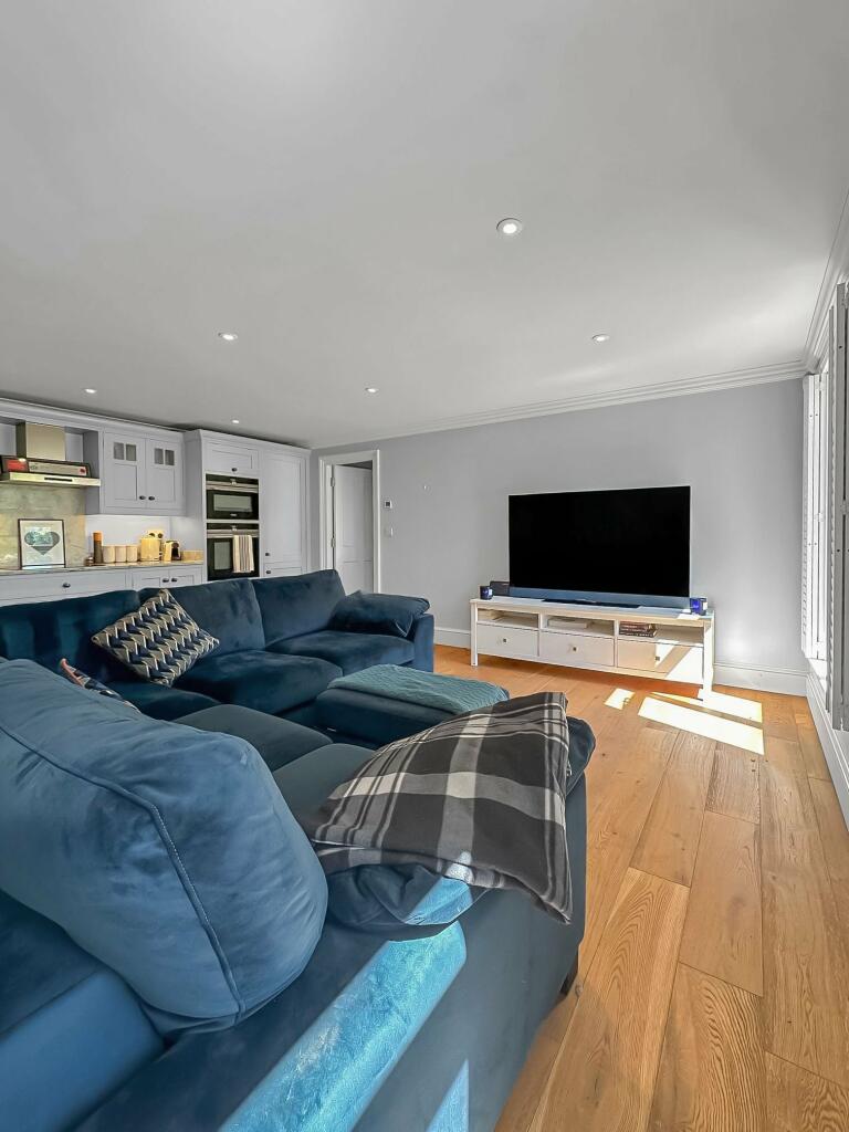 Additional image 10 of Willoughby Lane, Bromley, BR1 3FZ