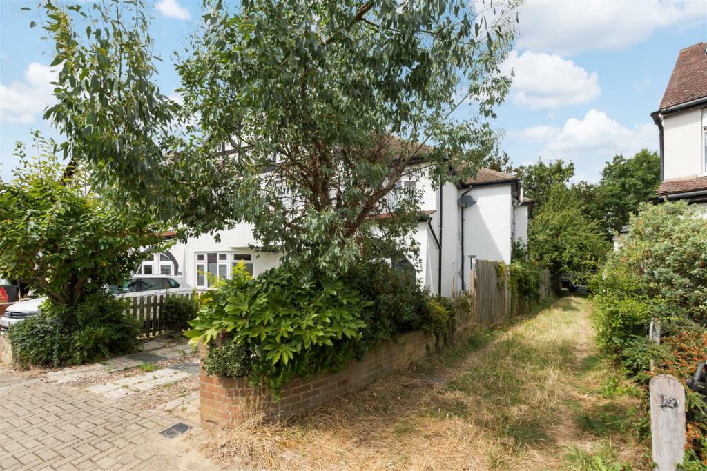 Additional image 22 of Sunray Avenue, Bromley