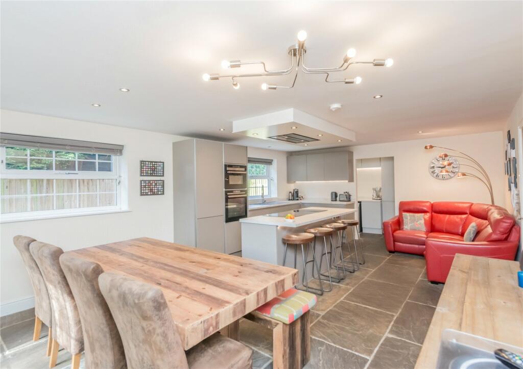 Additional image 4 of Willow Tree Gardens, Birkenshaw, Bradford, West Yorkshire, BD11