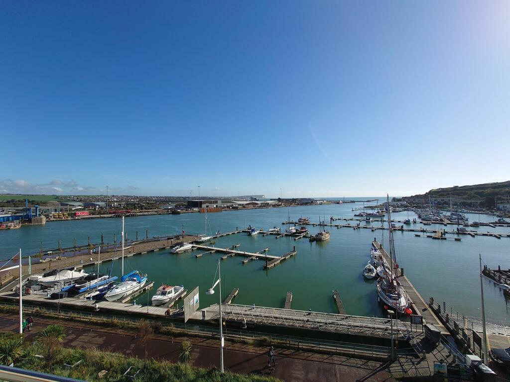 Additional image 19 of Versailles, West Quay, Newhaven