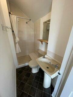 Additional image 5 of Ref 004 – Hampton Road Top floor flat