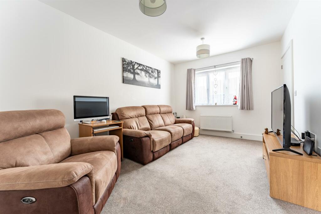 Additional image 4 of Lord Way, Locking Parklands - IMMACULATE