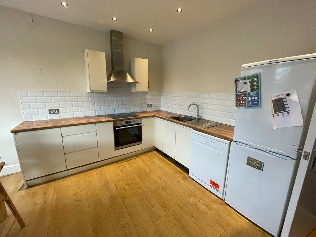 Additional image 2 of Chesterfield Road Top Ref 601