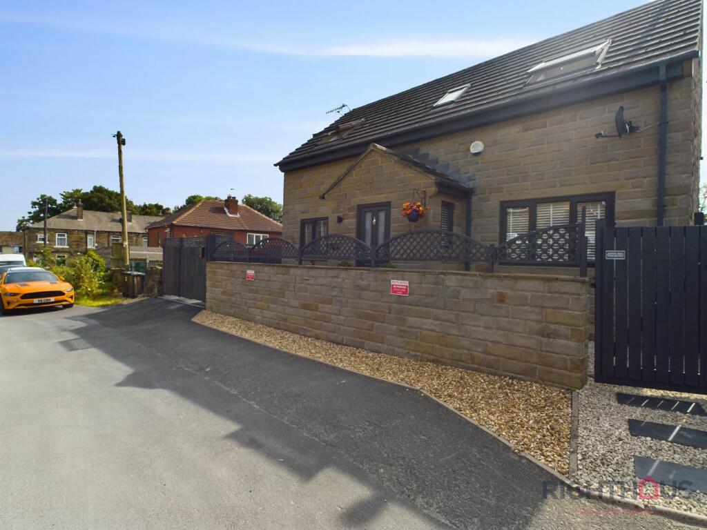 Additional image 4 of Main Street, Low Moor, BD12