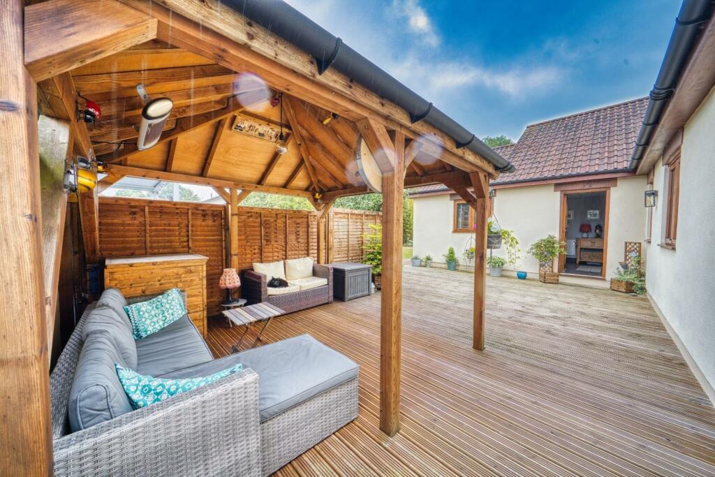 Additional image 6 of Views over Cleeve's countryside with annex