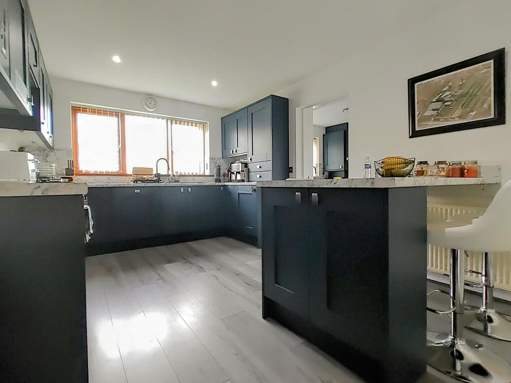 Additional image 28 of Lodge Gate Close, Denholme