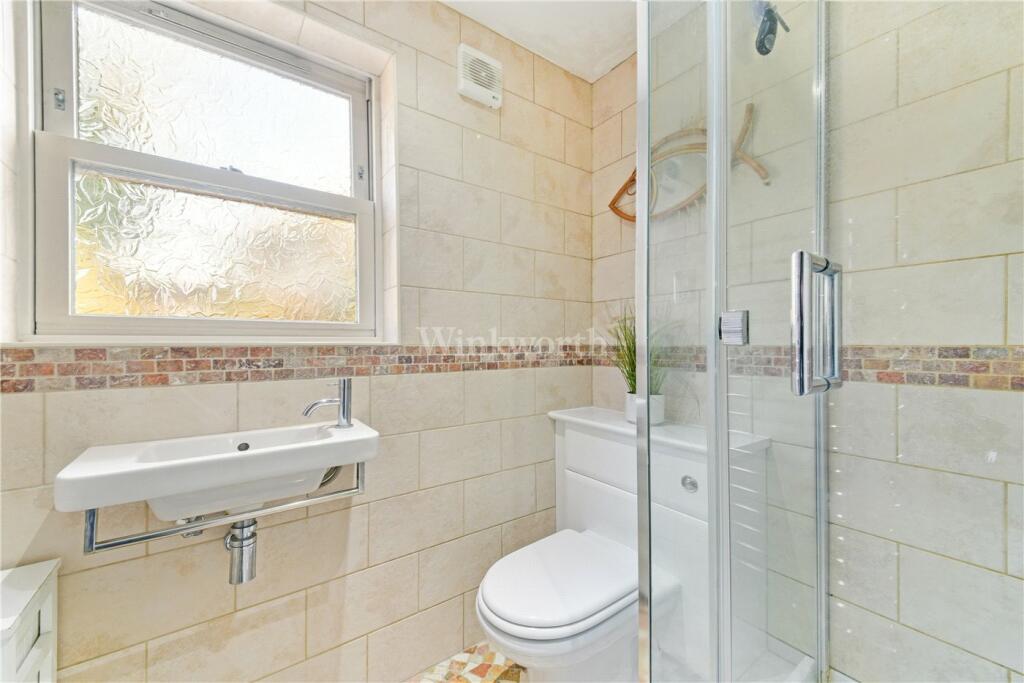 Additional image 19 of Vicarage Drive, Beckenham, BR3