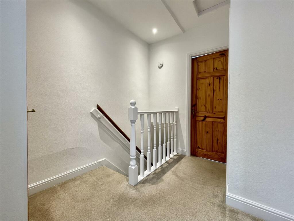 Additional image 9 of Scarlet Heights, Queensbury, Bradford