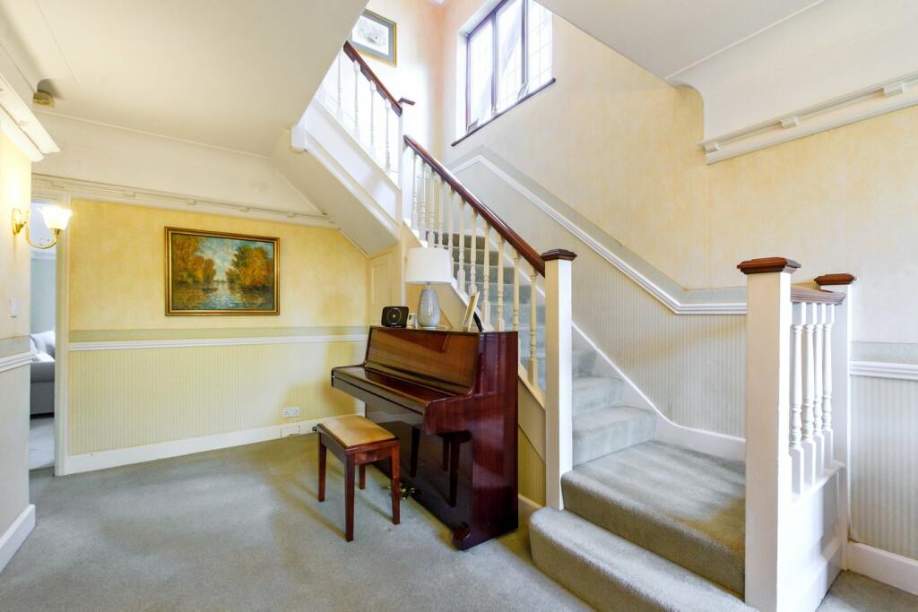 Additional image 33 of Walden Road, Chislehurst, BR7