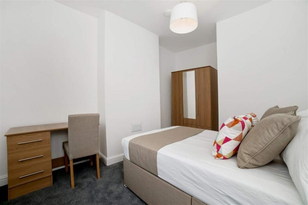 Additional image 7 of 5 bedroom Terraced House in  Belton Road, Bristol