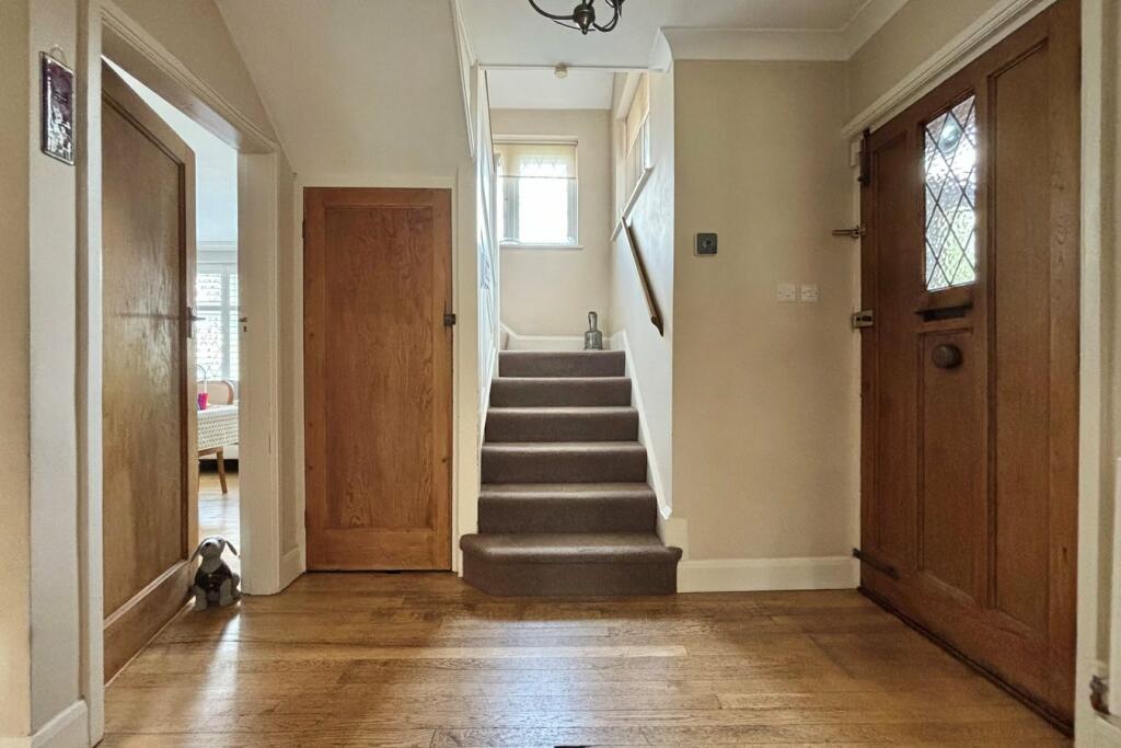 Additional image 2 of Den Close, Beckenham, BR3