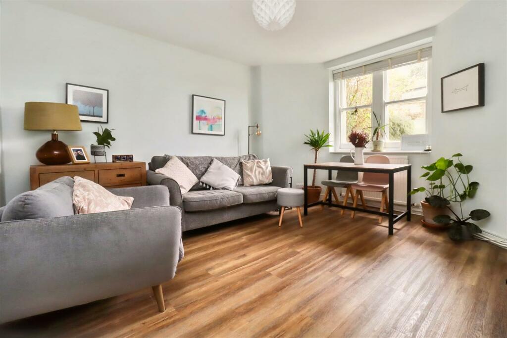 Additional image 6 of A short distance from Clevedon Seafront