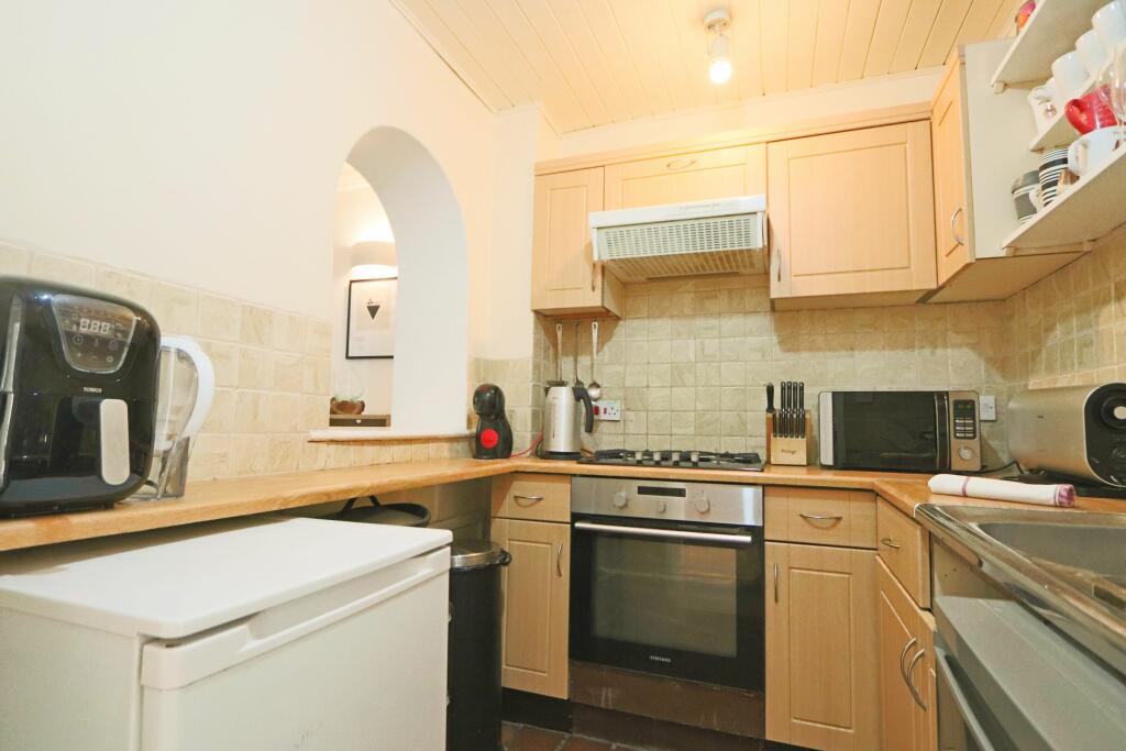 Additional image 27 of Basement Flat,  Meridian Place, Bristol