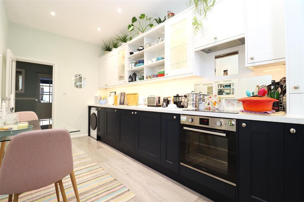 Additional image 2 of A beautiful Victorian apartment minutes from the seafront