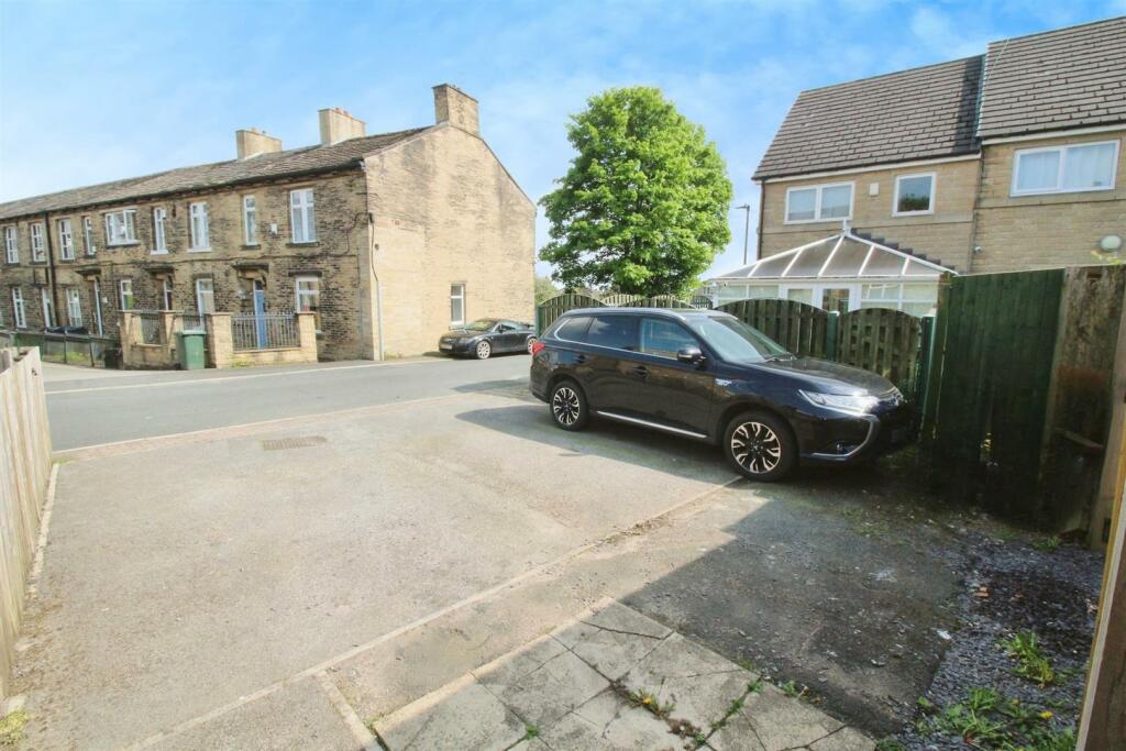 Additional image 28 of Tunwel Lane Cottages, Sovereign Court, Bradford BD2 2DB