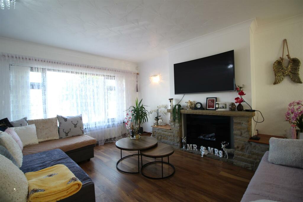 Additional image 9 of Park House Crescent, Low Moor, Bradford