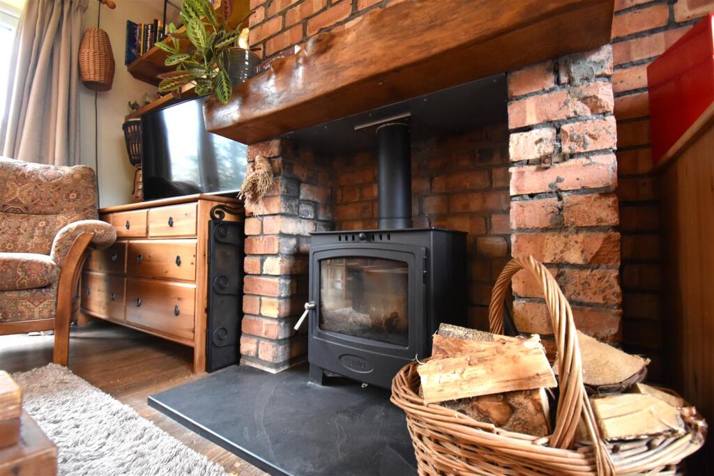 Additional image 4 of Beautiful Home on Lake Road, Bristol