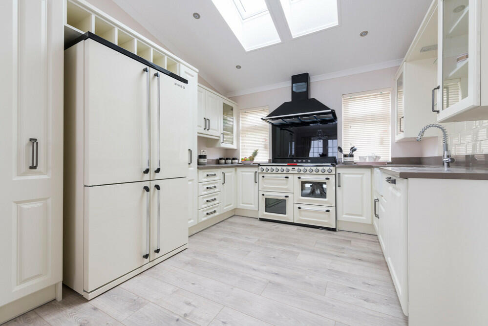 Additional image 2 of Weston-super-Mare, Somerset, BS22