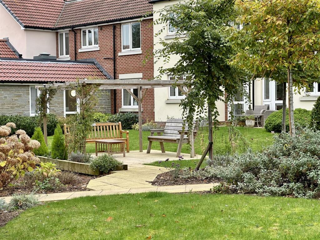 Additional image 33 of Alexandra Lodge, Stokefield Road, Thornbury