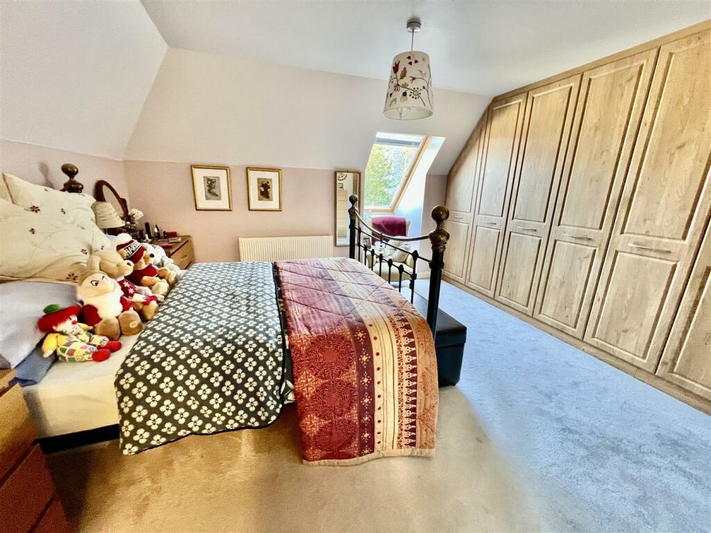 Additional image 4 of Stones Throw From Hill Road