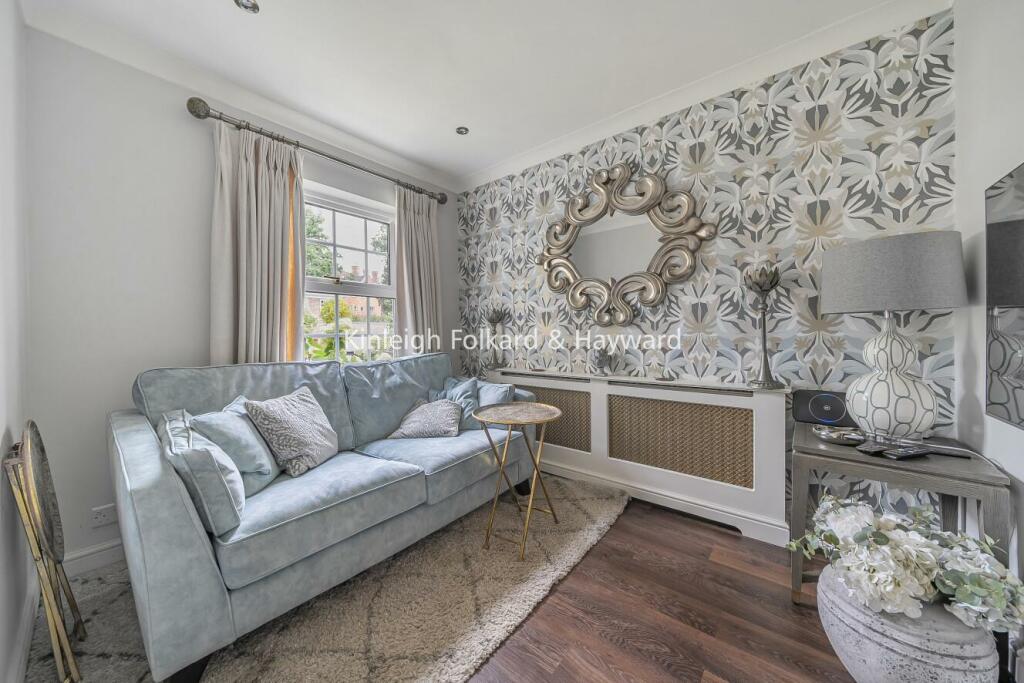Additional image 5 of Pickwick Way, Chislehurst