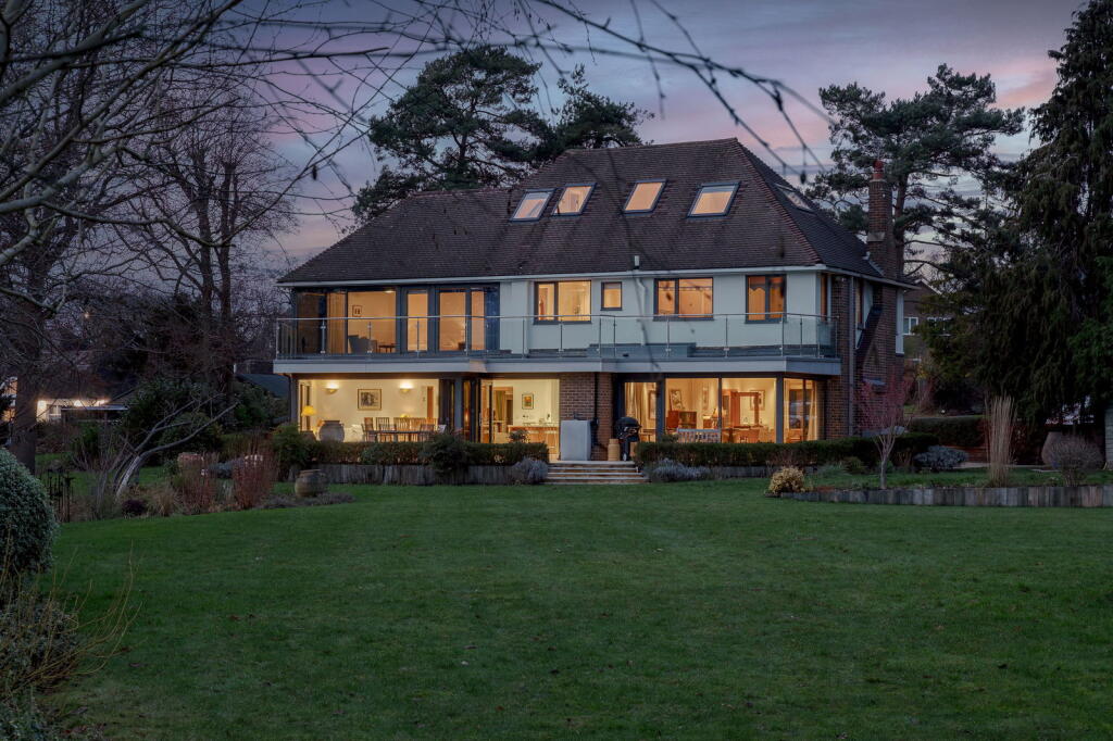 Additional image 41 of Barnfield Wood Close, Beckenham, BR3