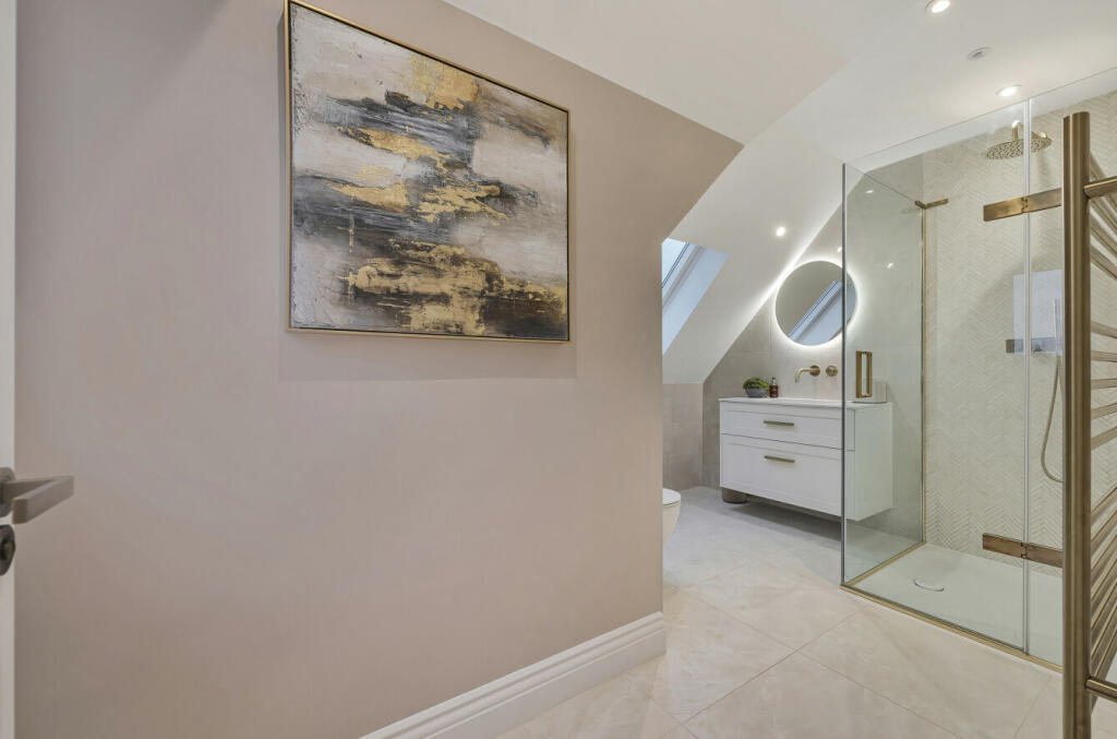 Additional image 31 of Sutherland Avenue, Petts Wood, BR5