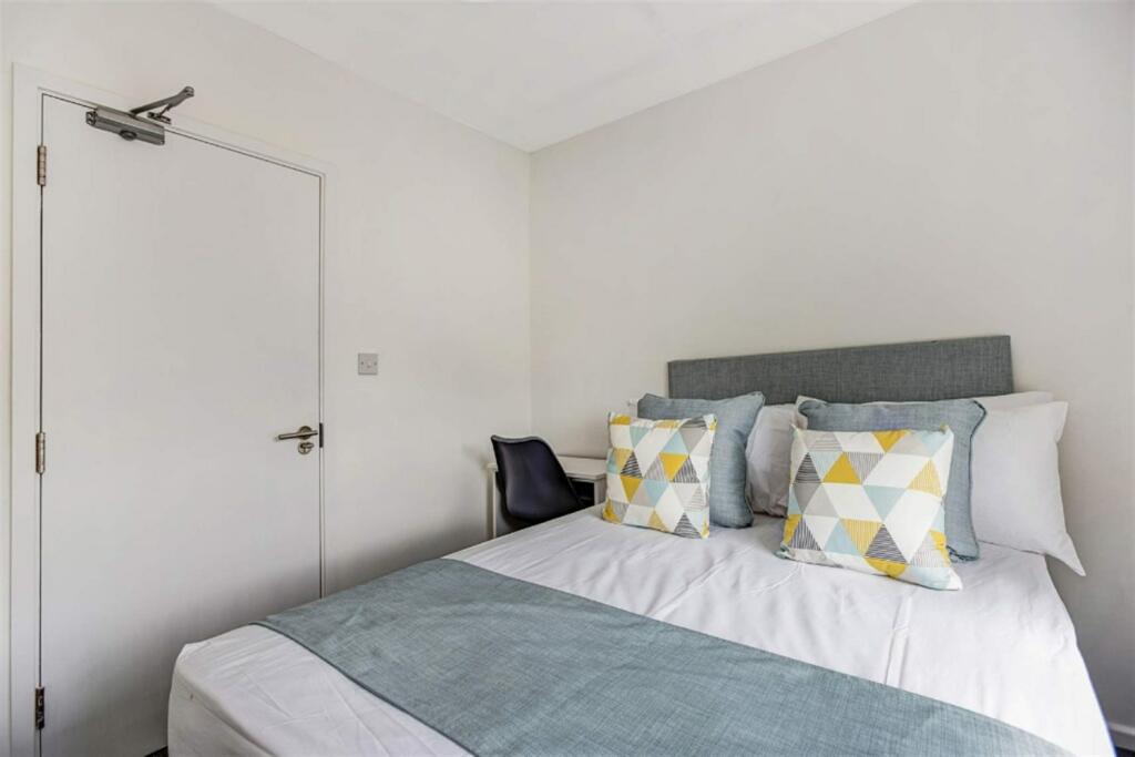 Additional image 9 of 4 bedroom End of Terrace House in Greystoke Avenue, Bristol