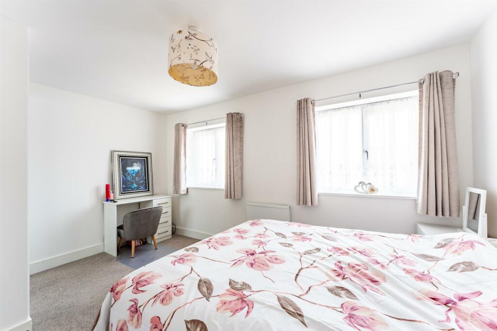 Additional image 10 of Lord Way, Locking Parklands - IMMACULATE