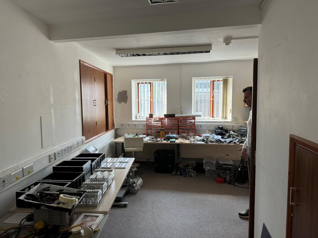 Additional image 11 of 68 High Street, Steyning, BN44 3RD