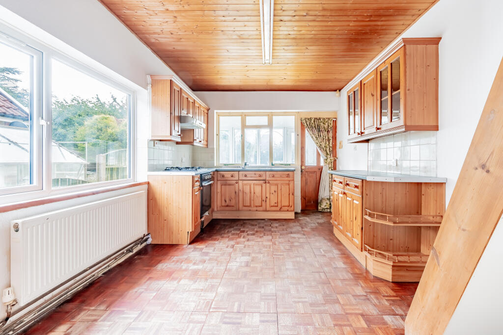 Additional image 24 of Beach Avenue, Severn Beach, Bristol, Gloucestershire