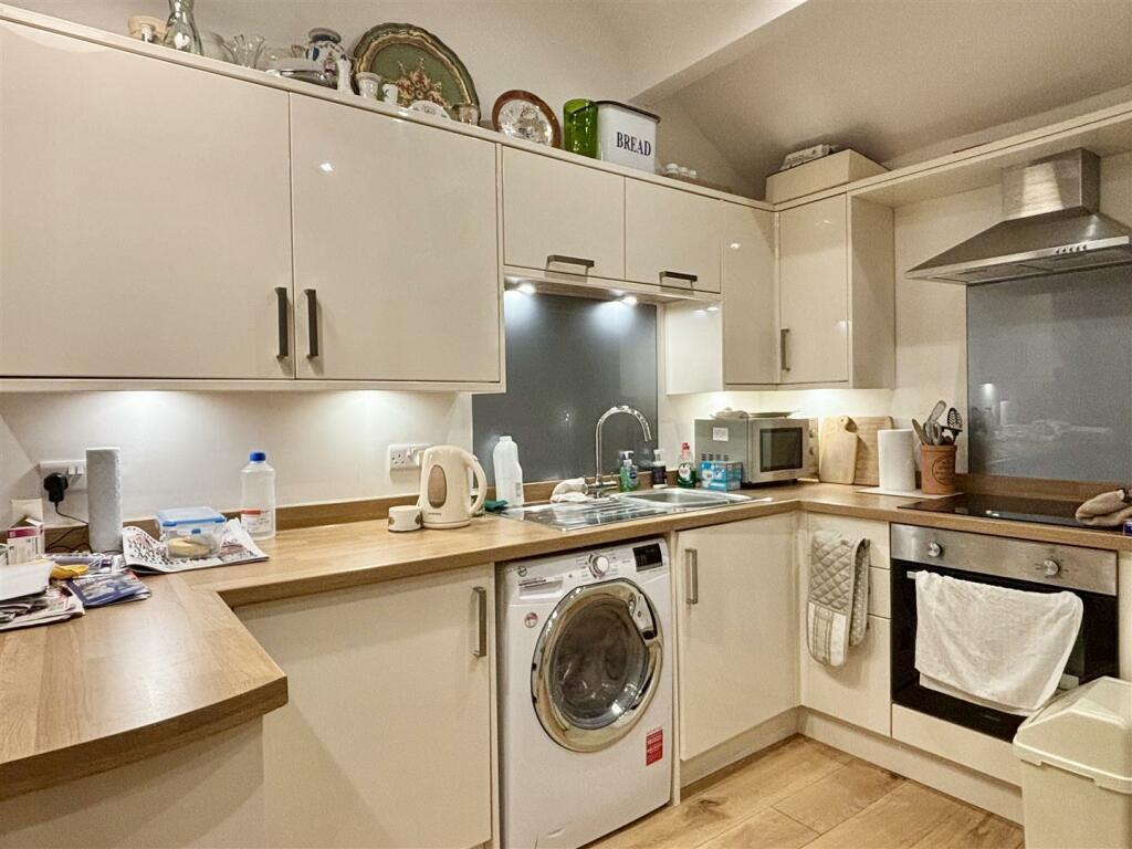 Additional image 7 of Park Grove, Queensbury, Bradford