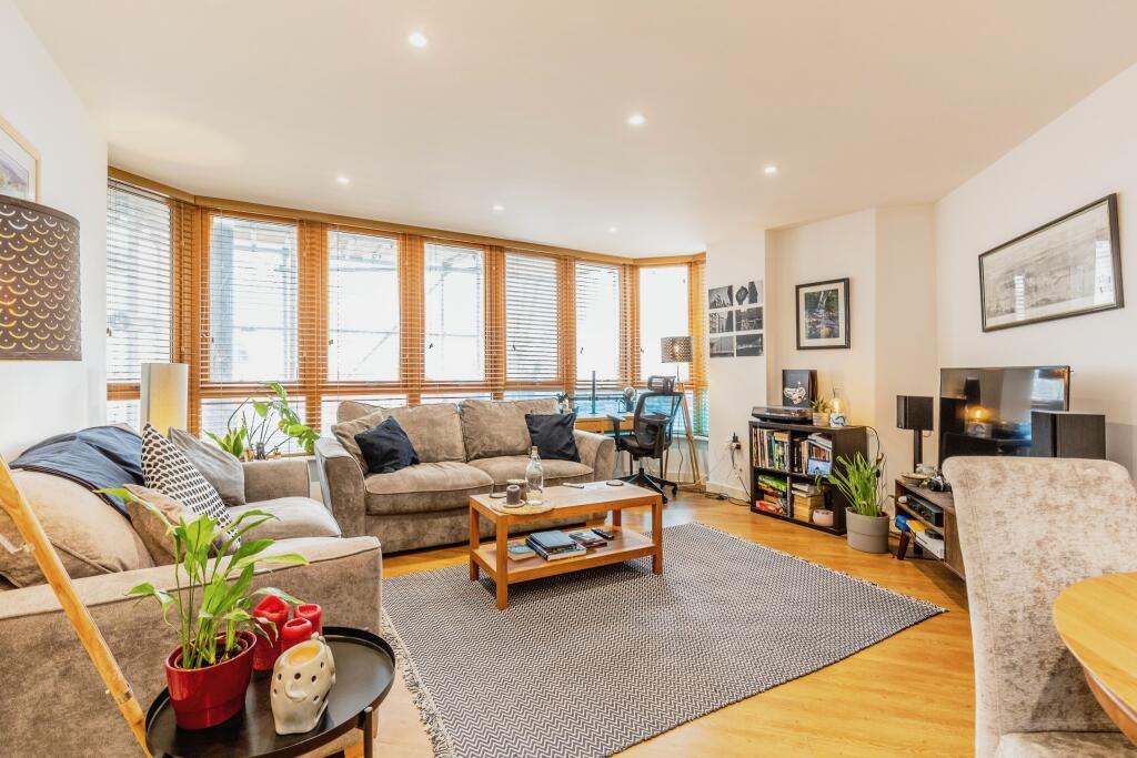 The Crescent, Hannover Quay, Bristol, BS1