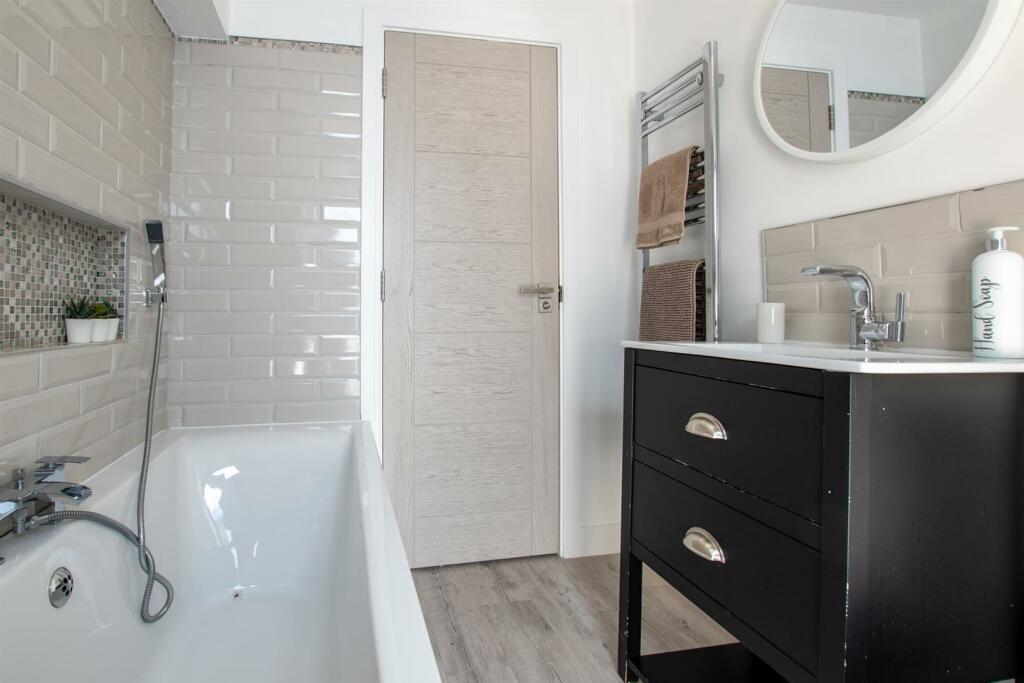 Additional image 15 of The Shallows Saltford