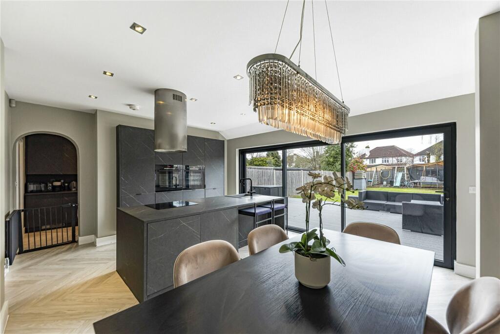 Additional image 6 of Homemead Road, Bromley, BR2