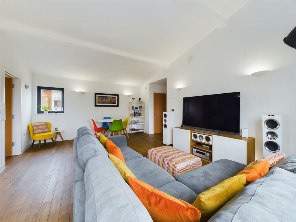 Additional image 7 of 61 Roman Way, Hanham, Bristol, BS15 3FG