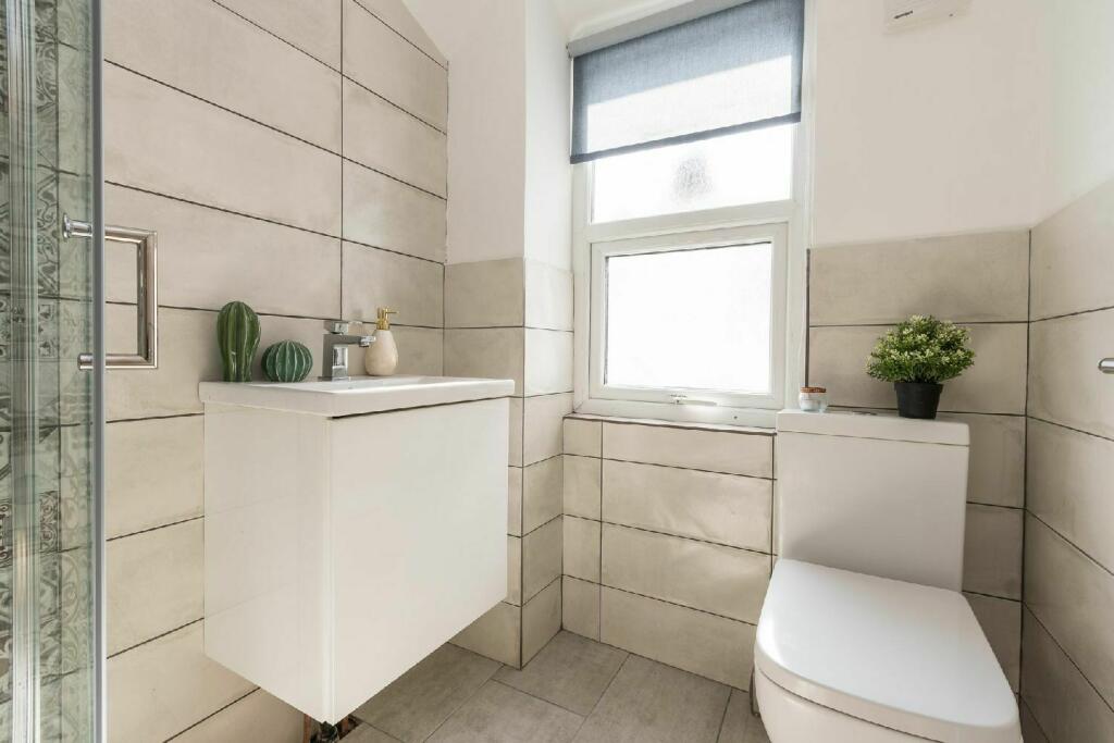 Additional image 13 of Elmgrove Road