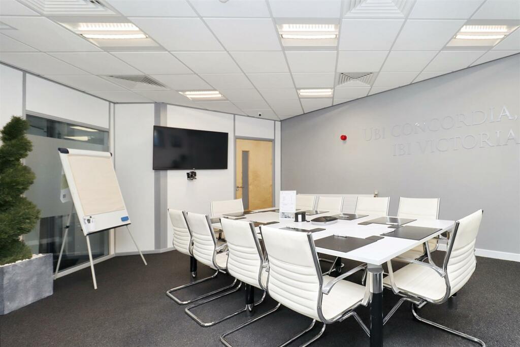 Additional image 4 of Exceptional offices in Clevedon Town Centre