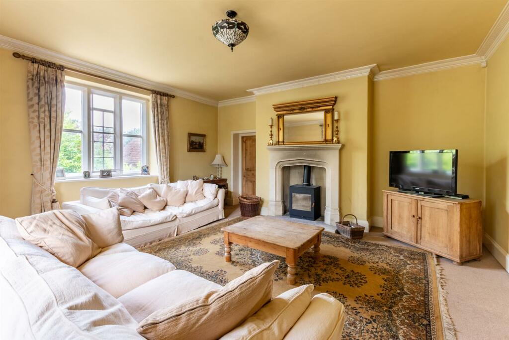 Additional image 4 of Edge of Keynsham, adjoining countryside