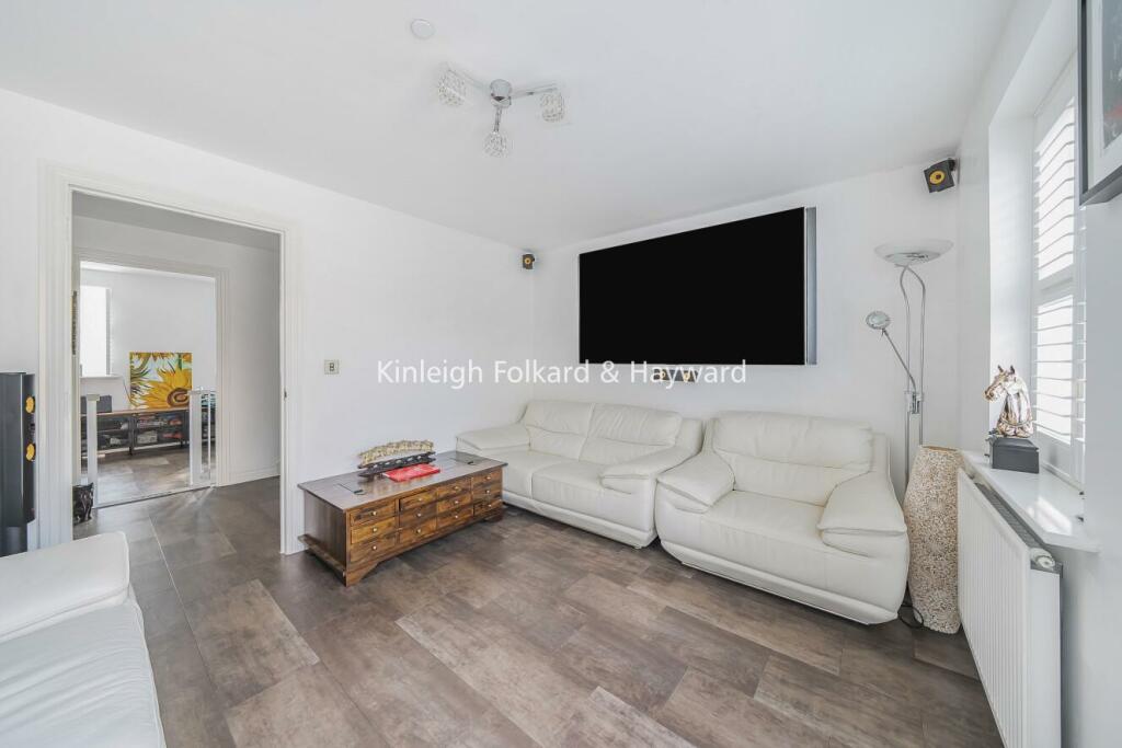 Additional image 5 of Renwick Drive, Bromley