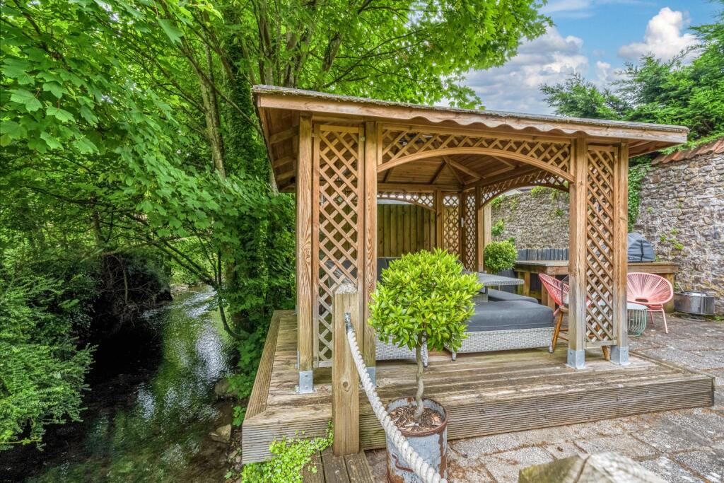 Additional image 21 of CHEDDAR