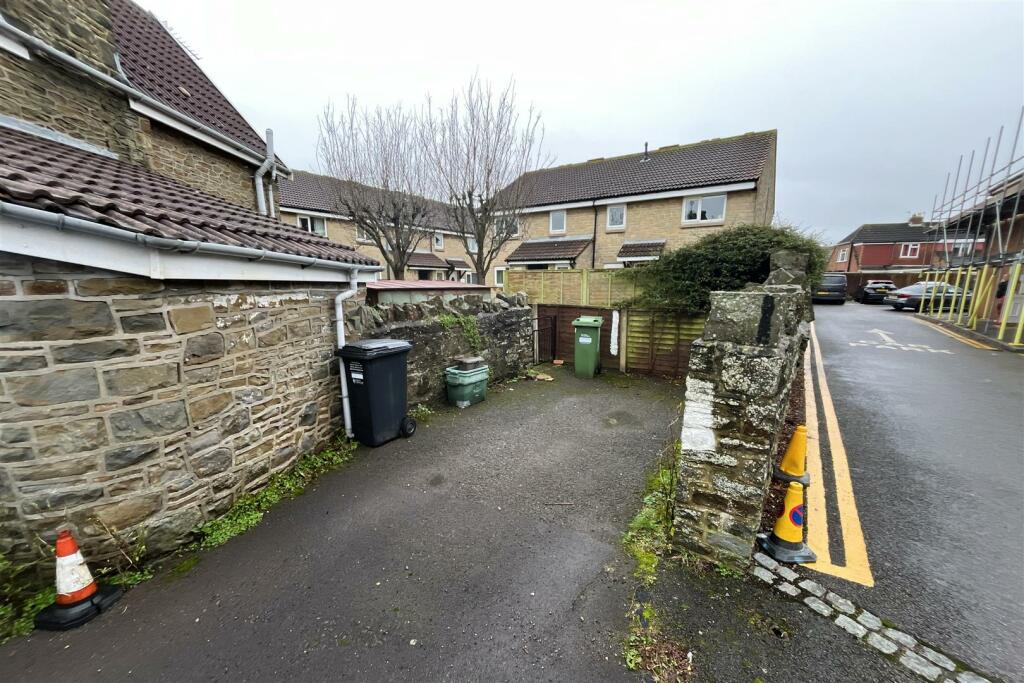 Additional image 27 of HOUSE | BASIC UPDATING | CLEVEDON