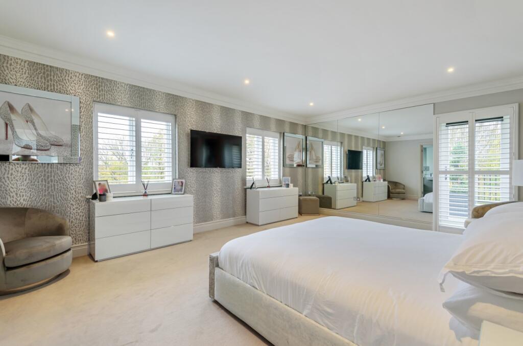 Additional image 12 of Willoughby Lane, Bromley, Kent