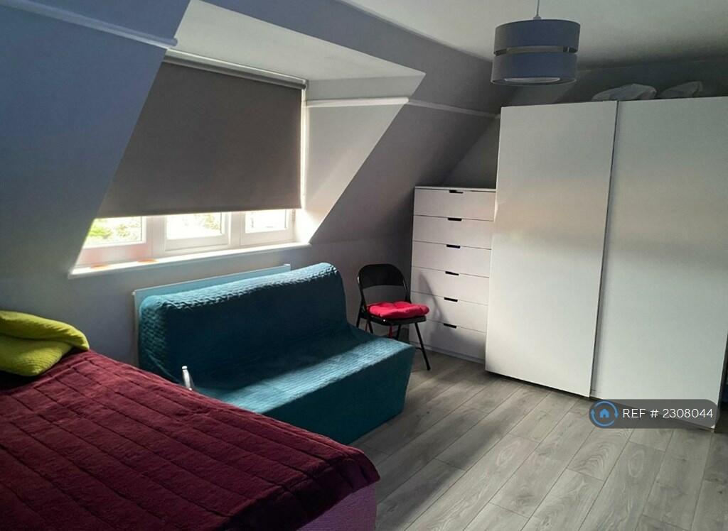 Additional image 10 of Oaklands Road, Bromley, BR1