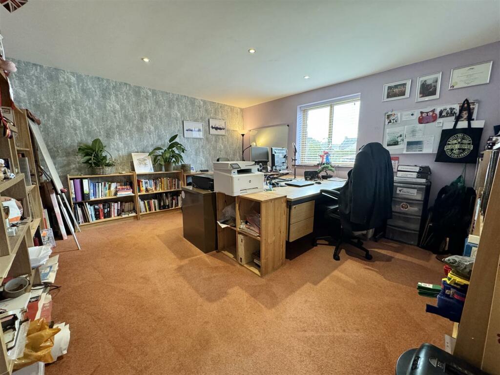 Additional image 4 of Sandford